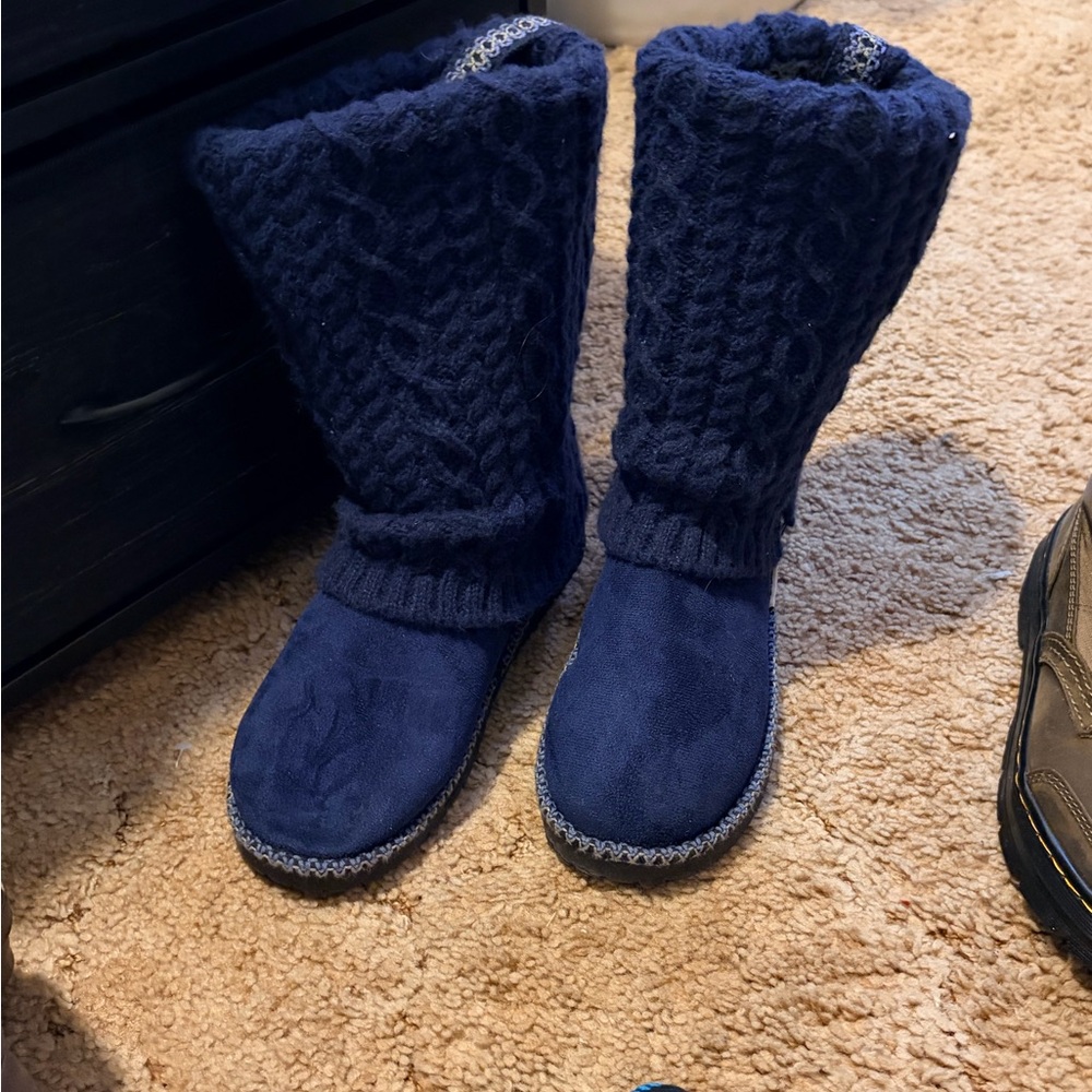 Muk Luks Navy Blue Winter Boots